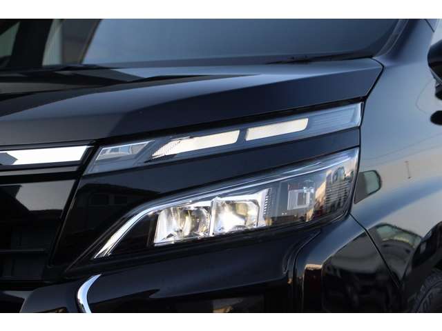 トヨタ ヴォクシー ２．０ ＺＳ H29年 (関東) 99