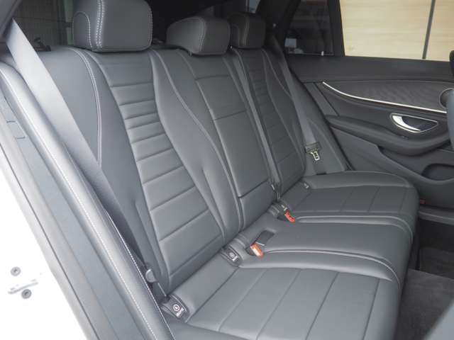 メルセデスベンツ Ｅクラスワゴン Ｅ２００ アバンギャルド （ＢＳＧ搭載モデル） ＡＭＧライン R1年 (近畿) 99