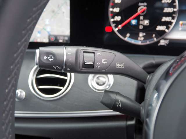 メルセデスベンツ Ｅクラスワゴン Ｅ２００ アバンギャルド （ＢＳＧ搭載モデル） ＡＭＧライン R1年 (近畿) 99