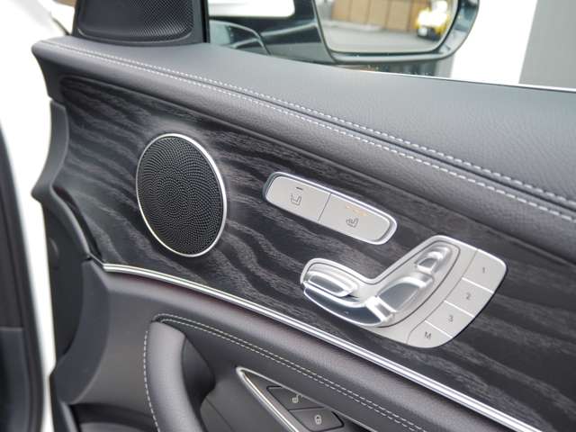 メルセデスベンツ Ｅクラスワゴン Ｅ２００ アバンギャルド （ＢＳＧ搭載モデル） ＡＭＧライン R1年 (近畿) 99