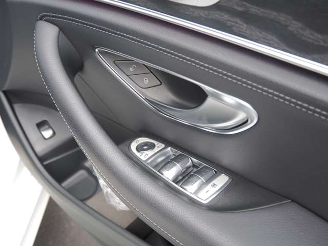 メルセデスベンツ Ｅクラスワゴン Ｅ２００ アバンギャルド （ＢＳＧ搭載モデル） ＡＭＧライン R1年 (近畿) 99