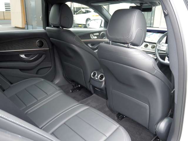 メルセデスベンツ Ｅクラスワゴン Ｅ２００ アバンギャルド （ＢＳＧ搭載モデル） ＡＭＧライン R1年 (近畿) 99