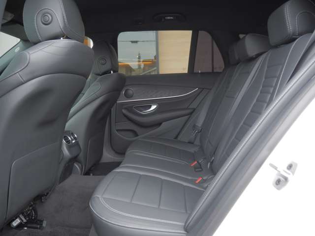 メルセデスベンツ Ｅクラスワゴン Ｅ２００ アバンギャルド （ＢＳＧ搭載モデル） ＡＭＧライン R1年 (近畿) 99