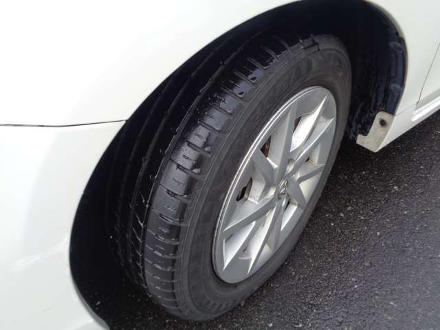 トヨタ プリウスΑ １．８ Ｓ H24年 (中国) 99