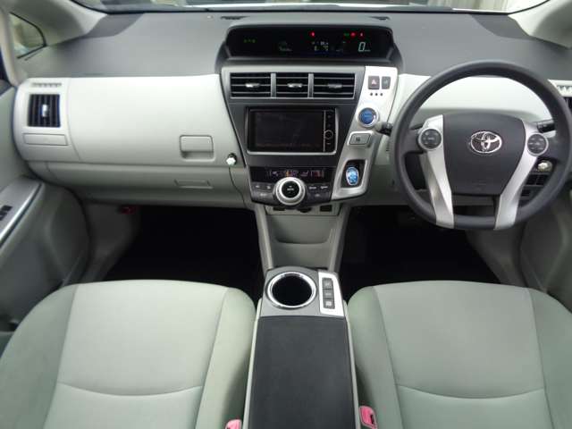 トヨタ プリウスΑ １．８ Ｓ H24年 (中国) 99