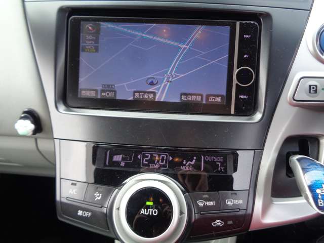 トヨタ プリウスΑ １．８ Ｓ H24年 (中国) 99