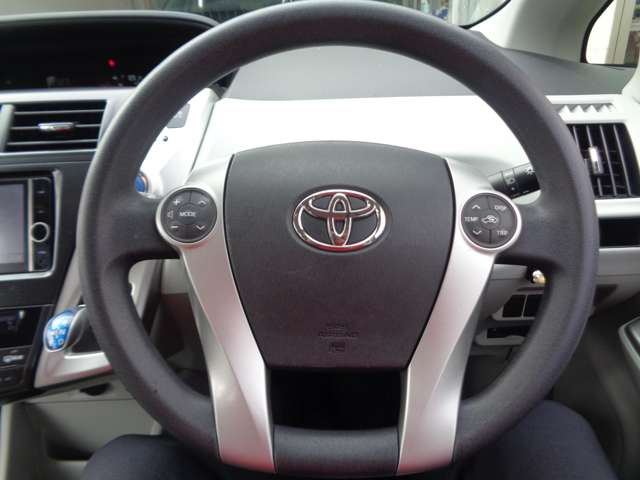 トヨタ プリウスΑ １．８ Ｓ H24年 (中国) 99