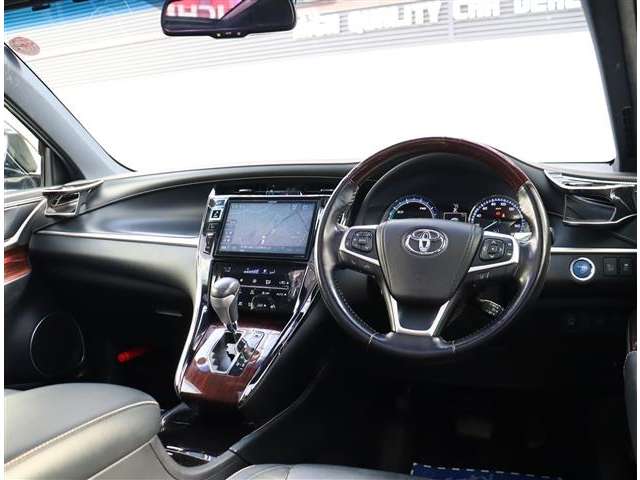 トヨタ ハリアー　ハイブリッド ２．５ ハイブリッド Ｅ－ＦＯＵＲ プレミアム ４ＷＤ H27年 (関東) 99