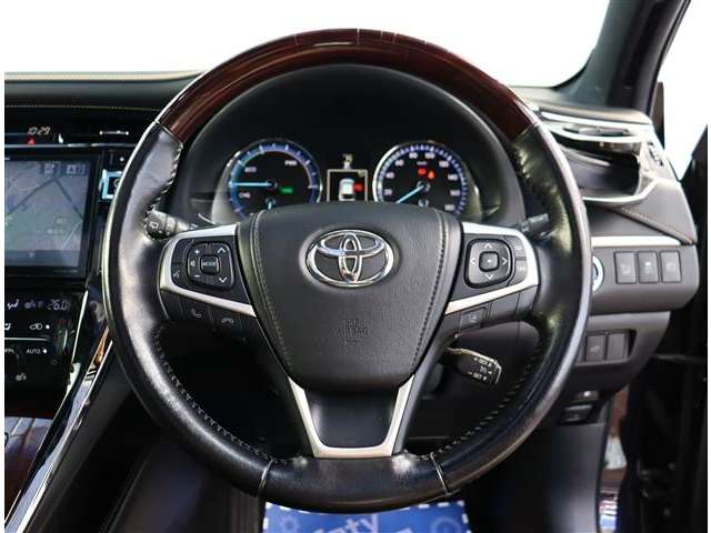 トヨタ ハリアー　ハイブリッド ２．５ ハイブリッド Ｅ－ＦＯＵＲ プレミアム ４ＷＤ H27年 (関東) 99
