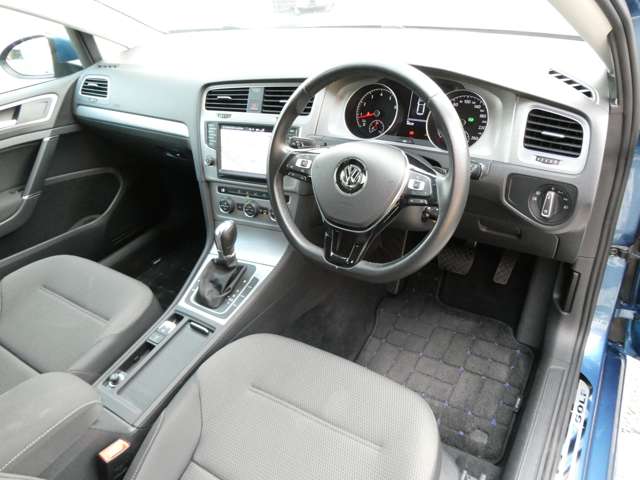 フォルクスワーゲン ゴルフ ＴＳＩ　コンフォートライン H26年 (関東) 99