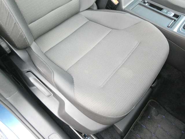 フォルクスワーゲン ゴルフ ＴＳＩ　コンフォートライン H26年 (関東) 99