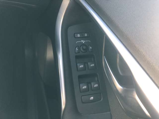 ボルボ Ｖ４０ Ｄ４ モメンタム ディーゼルターボ H29年 (東北) 99