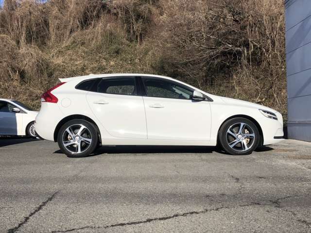 ボルボ Ｖ４０ Ｄ４ モメンタム ディーゼルターボ H29年 (東北) 99