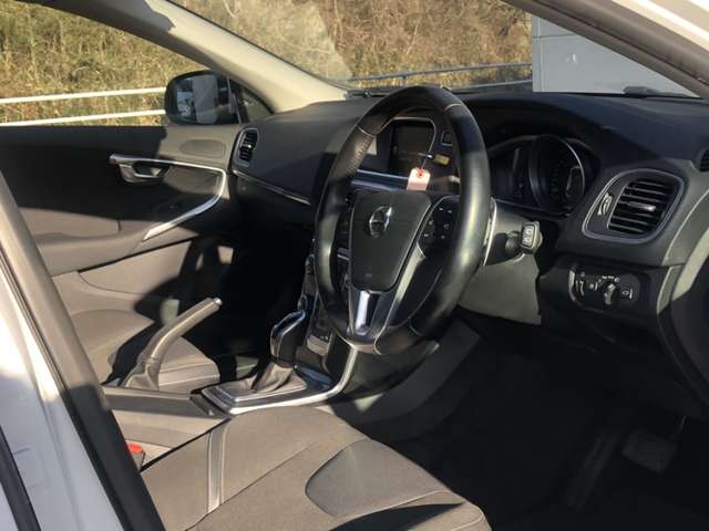 ボルボ Ｖ４０ Ｄ４ モメンタム ディーゼルターボ H29年 (東北) 99