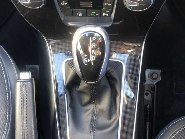 ボルボ Ｖ４０ Ｄ４ モメンタム ディーゼルターボ H29年 (東北) 99