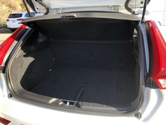 ボルボ Ｖ４０ Ｄ４ モメンタム ディーゼルターボ H29年 (東北) 99