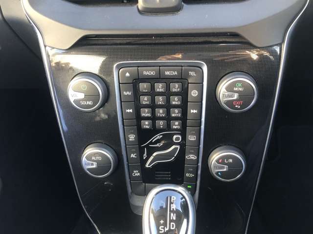 ボルボ Ｖ４０ Ｄ４ モメンタム ディーゼルターボ H29年 (東北) 99