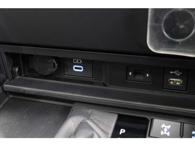 トヨタ ランドクルーザー ３．３ ＧＲスポーツ ディーゼルターボ ４ＷＤ R5年 (東海) 99