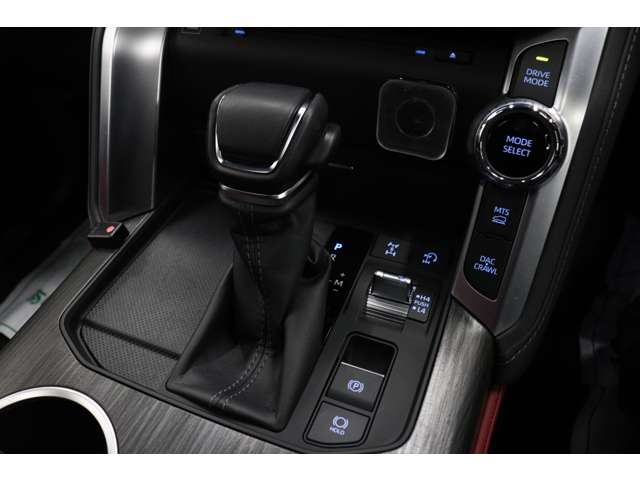 トヨタ ランドクルーザー ３．３ ＧＲスポーツ ディーゼルターボ ４ＷＤ R5年 (東海) 99