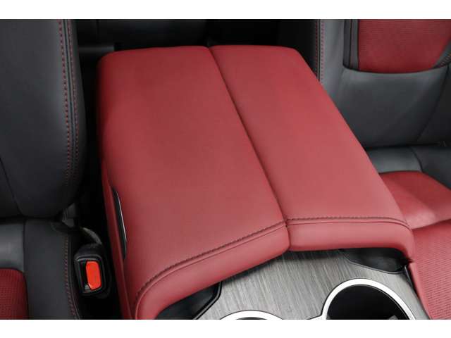 トヨタ ランドクルーザー ３．３ ＧＲスポーツ ディーゼルターボ ４ＷＤ R5年 (東海) 99