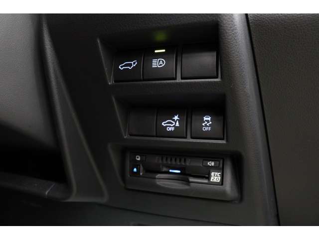 トヨタ ランドクルーザー ３．３ ＧＲスポーツ ディーゼルターボ ４ＷＤ R5年 (東海) 99