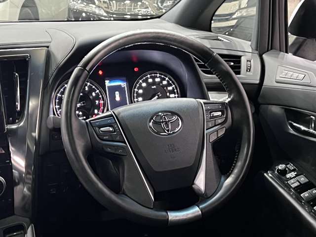 トヨタ アルファード ３．５ エグゼクティブ ラウンジ Ｓ R1年 (関東) 99