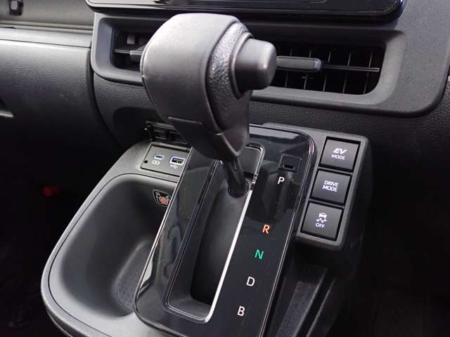 トヨタ シエンタ　ハイブリッド ハイブリッド １．５ Ｇ R5年 (関東) 99