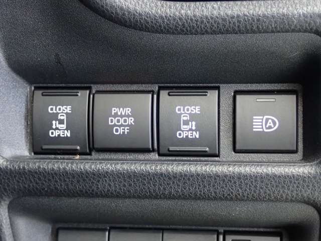 トヨタ シエンタ　ハイブリッド ハイブリッド １．５ Ｇ R5年 (関東) 99