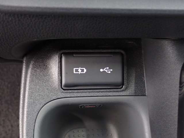 トヨタ シエンタ　ハイブリッド ハイブリッド １．５ Ｇ R5年 (関東) 99