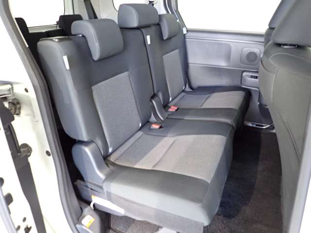 トヨタ シエンタ　ハイブリッド ハイブリッド １．５ Ｇ R5年 (関東) 99