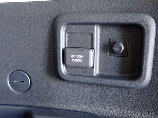 トヨタ シエンタ　ハイブリッド ハイブリッド １．５ Ｇ R5年 (関東) 99