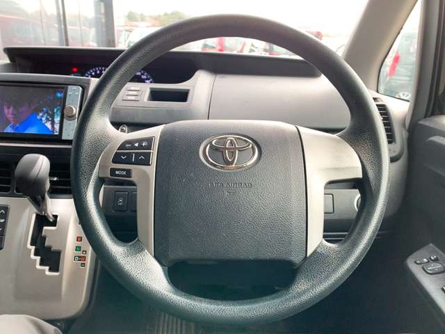 トヨタ ヴォクシー ２．０ Ｘ Ｌエディション H23年 (九州・沖縄) 99