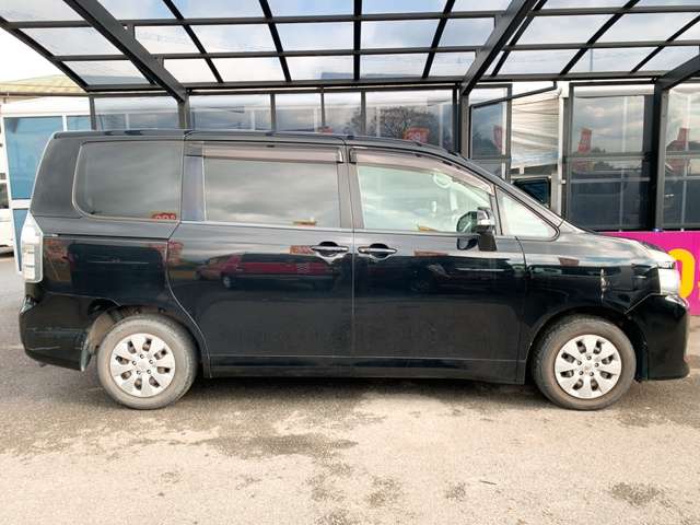 トヨタ ヴォクシー ２．０ Ｘ Ｌエディション H23年 (九州・沖縄) 99