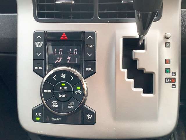 トヨタ ヴォクシー ２．０ Ｘ Ｌエディション H23年 (九州・沖縄) 99