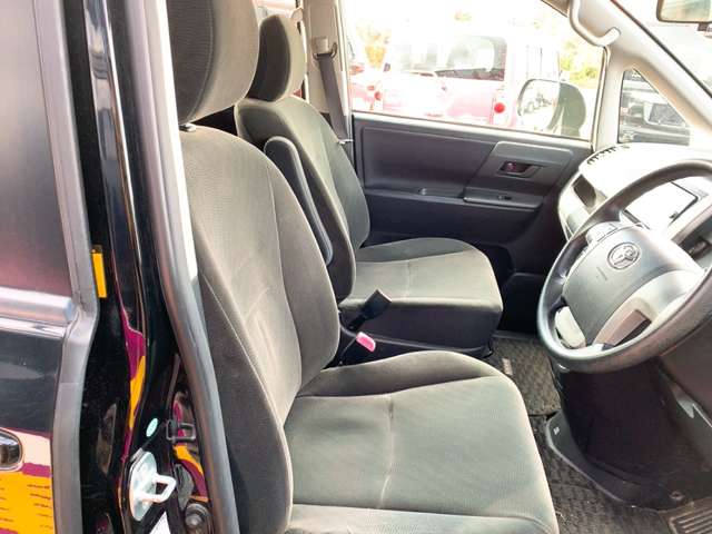トヨタ ヴォクシー ２．０ Ｘ Ｌエディション H23年 (九州・沖縄) 99
