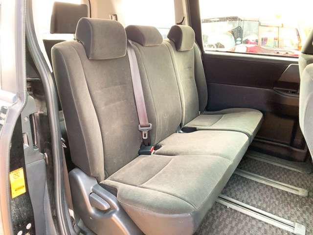 トヨタ ヴォクシー ２．０ Ｘ Ｌエディション H23年 (九州・沖縄) 99