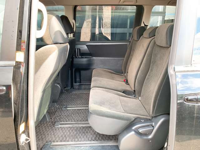 トヨタ ヴォクシー ２．０ Ｘ Ｌエディション H23年 (九州・沖縄) 99