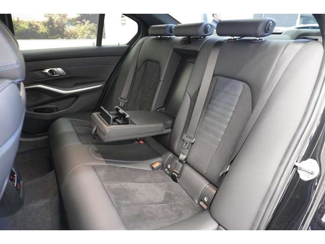 ＢＭＷ ３シリーズ ３２０Ｄ Ｘドライブ Ｍスポーツ ディーゼルターボ ４ＷＤ R4年 (近畿) 99