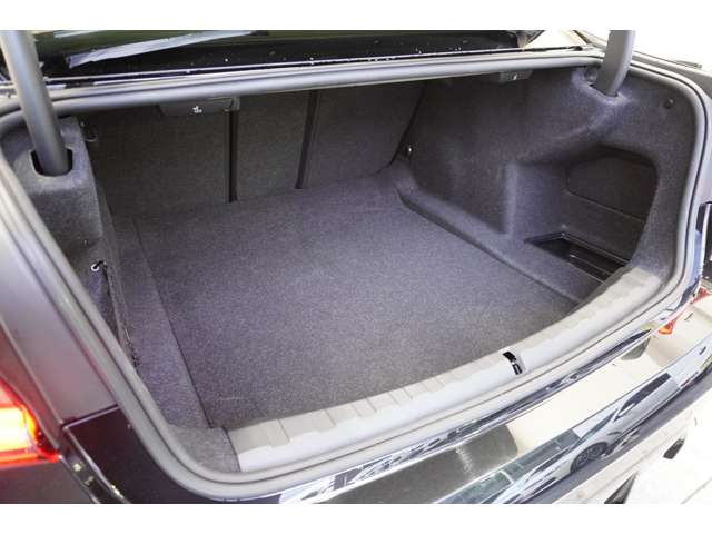 ＢＭＷ ３シリーズ ３２０Ｄ Ｘドライブ Ｍスポーツ ディーゼルターボ ４ＷＤ R4年 (近畿) 99