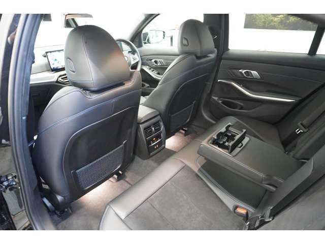 ＢＭＷ ３シリーズ ３２０Ｄ Ｘドライブ Ｍスポーツ ディーゼルターボ ４ＷＤ R4年 (近畿) 99