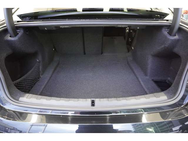 ＢＭＷ ３シリーズ ３２０Ｄ Ｘドライブ Ｍスポーツ ディーゼルターボ ４ＷＤ R4年 (近畿) 99