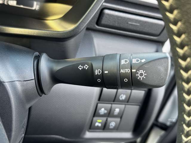 ダイハツ ロッキー １．２ プレミアム Ｇ R3年 (九州・沖縄) 99