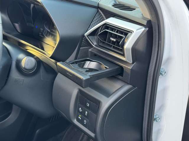 ダイハツ ロッキー １．２ プレミアム Ｇ R3年 (九州・沖縄) 99