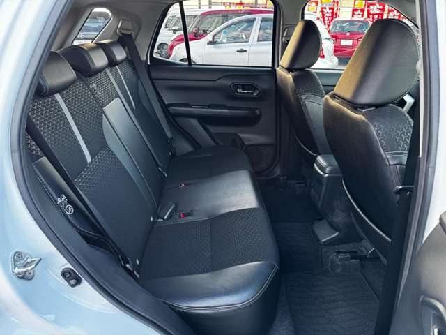 ダイハツ ロッキー １．２ プレミアム Ｇ R3年 (九州・沖縄) 99