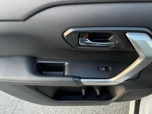 ダイハツ ロッキー １．２ プレミアム Ｇ R3年 (九州・沖縄) 99