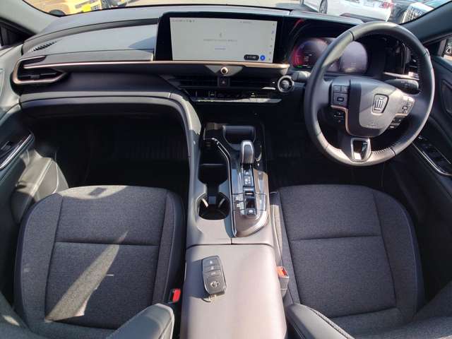 トヨタ クラウン　クロスオーバー　ハイブリッド ２．５ Ｇ Ｅ－ＦＯＵＲ ４ＷＤ R6年 (中国) 99