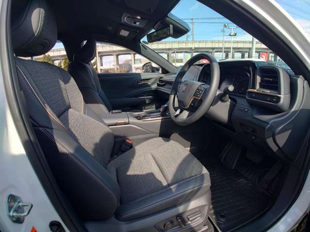 トヨタ クラウン　クロスオーバー　ハイブリッド ２．５ Ｇ Ｅ－ＦＯＵＲ ４ＷＤ R6年 (中国) 99