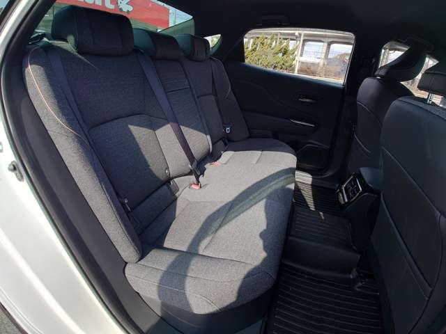 トヨタ クラウン　クロスオーバー　ハイブリッド ２．５ Ｇ Ｅ－ＦＯＵＲ ４ＷＤ R6年 (中国) 99