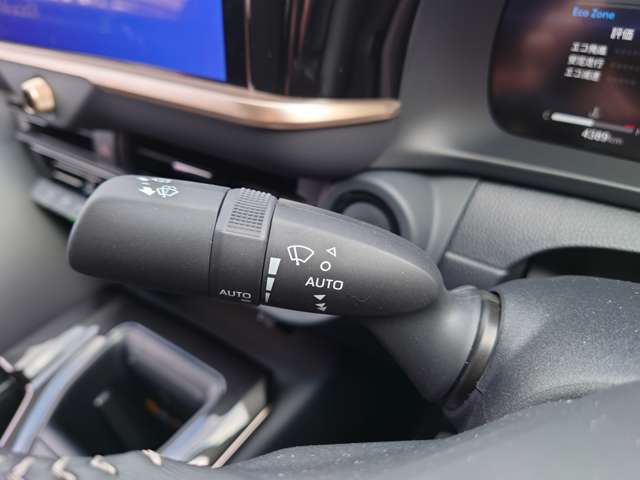 トヨタ クラウン　クロスオーバー　ハイブリッド ２．５ Ｇ Ｅ－ＦＯＵＲ ４ＷＤ R6年 (中国) 99