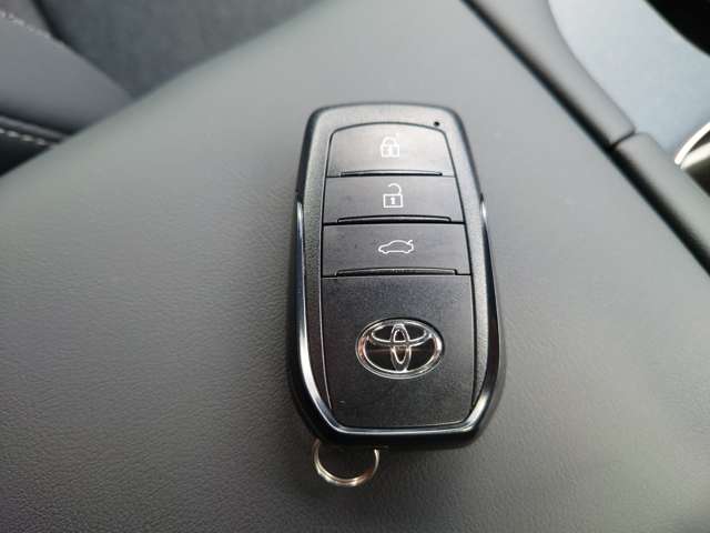 トヨタ クラウン　クロスオーバー　ハイブリッド ２．５ Ｇ Ｅ－ＦＯＵＲ ４ＷＤ R6年 (中国) 99